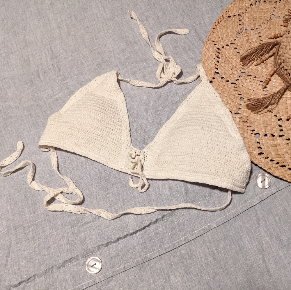 NWT Beauty & the Beach crochet bikini top!